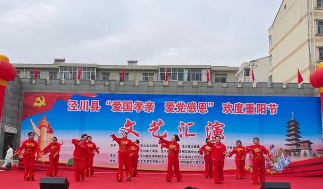 “大唐第一无业游民”李白,上两年班就四处游玩,他为何这么有钱